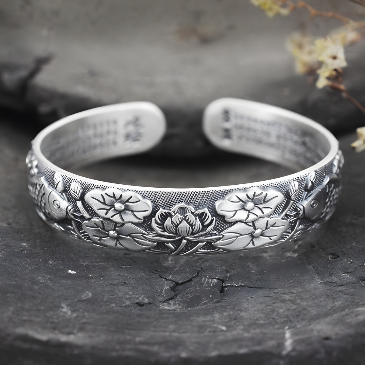 Vintage Lotus & Koi Fish Bracelet – Silver-Plated Zinc Alloy Cuff Bangle 1226