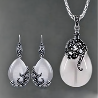 Elegant Silver Tone Teardrop Pendant Necklace Dangle Earrings Jewelry Set B45