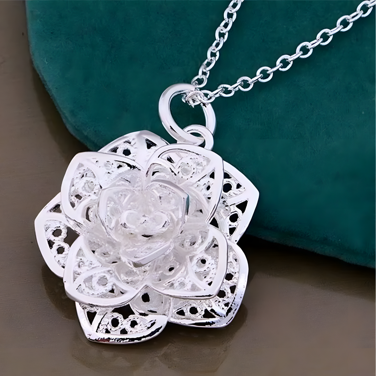 925 Sterling Silver Delicate Rose Flower Pendant Necklace Elegant Openwork 451