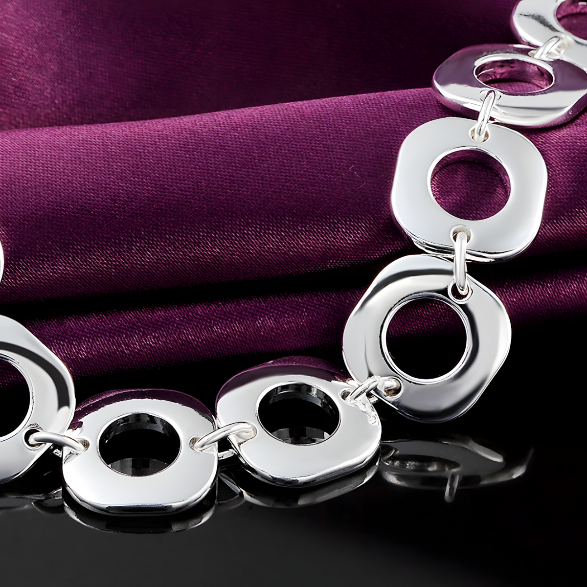 Rhodium-Plated Base Metal Circle Link Bracelet - Toggle Clasp with Extender 1491
