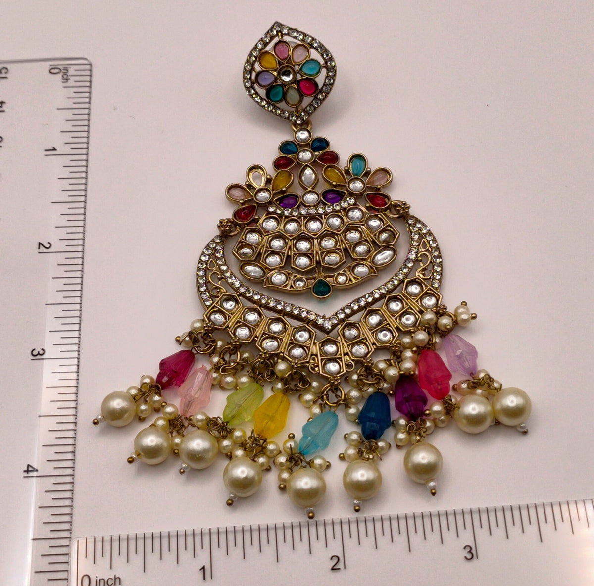 Elegant Bollywood Inspired Gold Kundan Earrings - Traditional Indian Jewelry 173