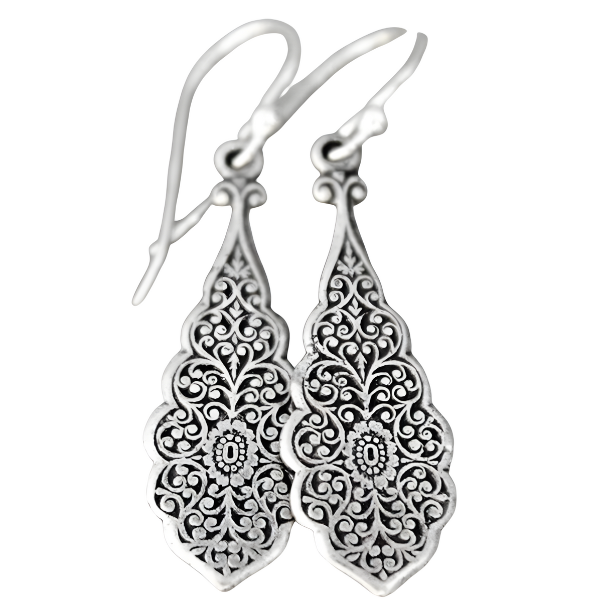 Elegant Vintage Style Silver Tone Openwork Drop Earrings Intricate Filigree B51