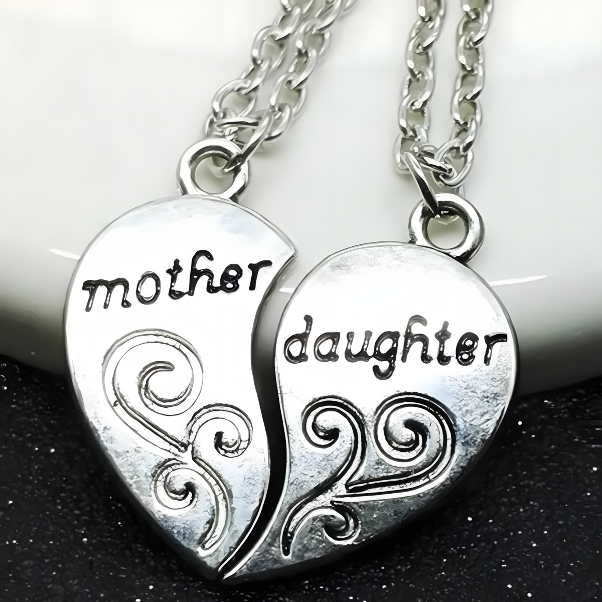 Mother Daughter Heart Necklace Set, Silver-Plated Mother Daughter Pendant b132