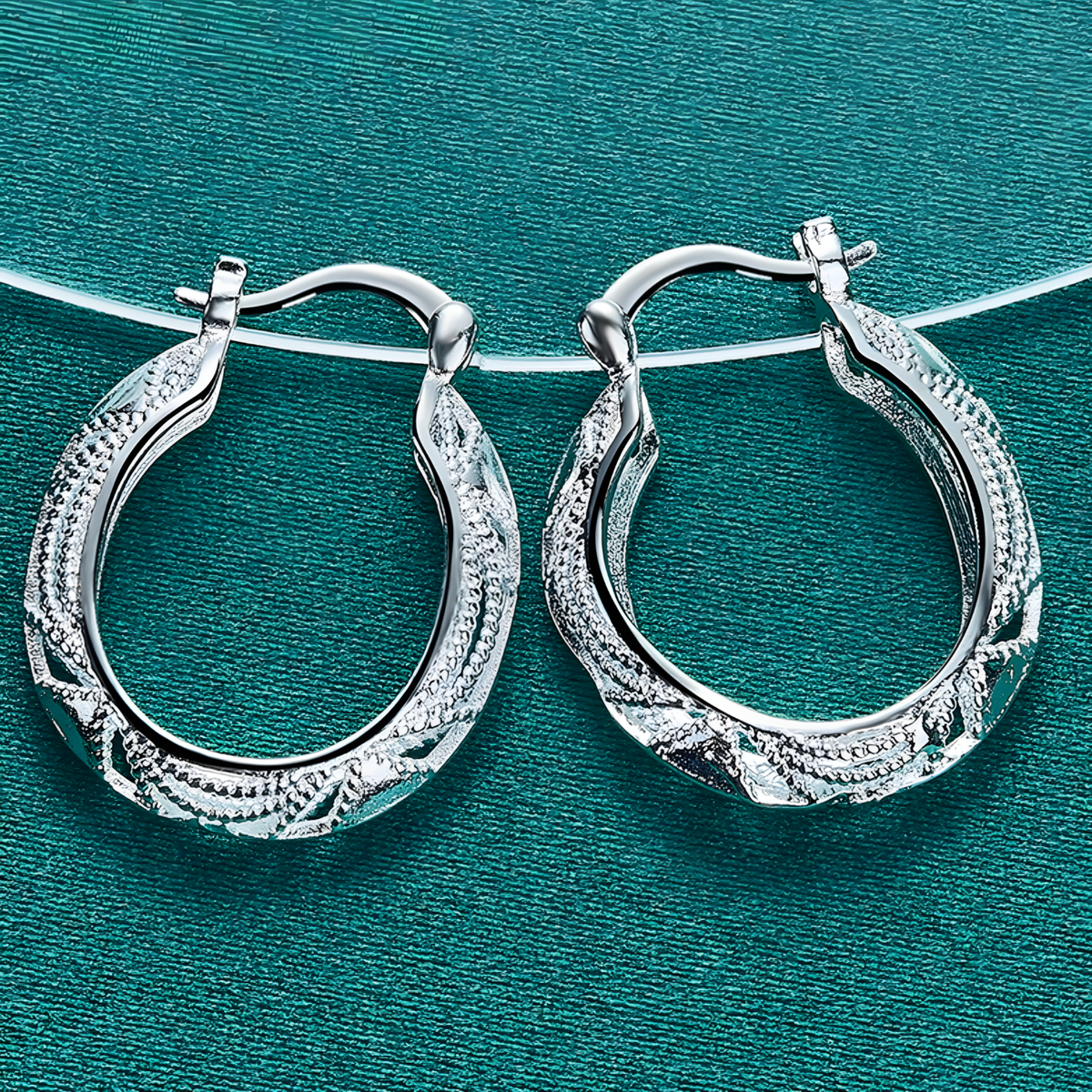 Dragon Hollow Hoop Earrings — Ethnic Hollow Dragon Pattern Lightweight Hoop 1421