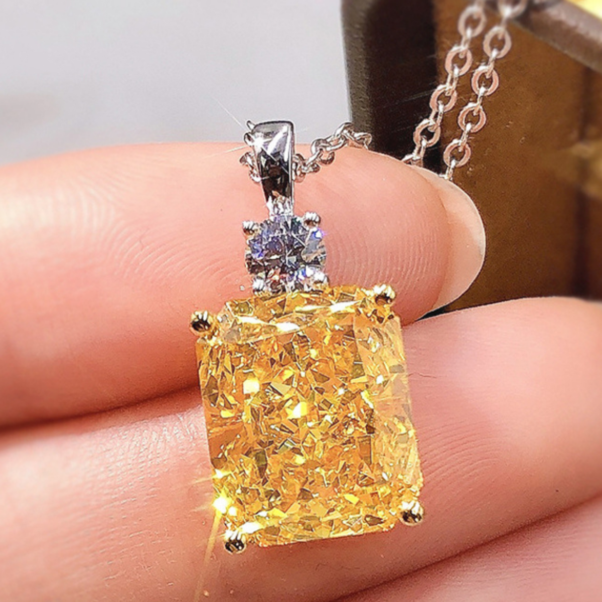 Sparkling Yellow Crystal Pendant Necklace For Women Square Geometric Charm 1745