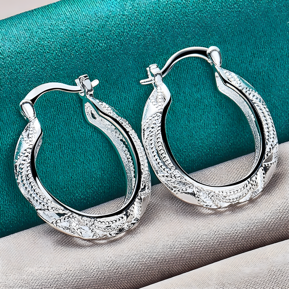 Dragon Hollow Hoop Earrings — Ethnic Hollow Dragon Pattern Lightweight Hoop 1421