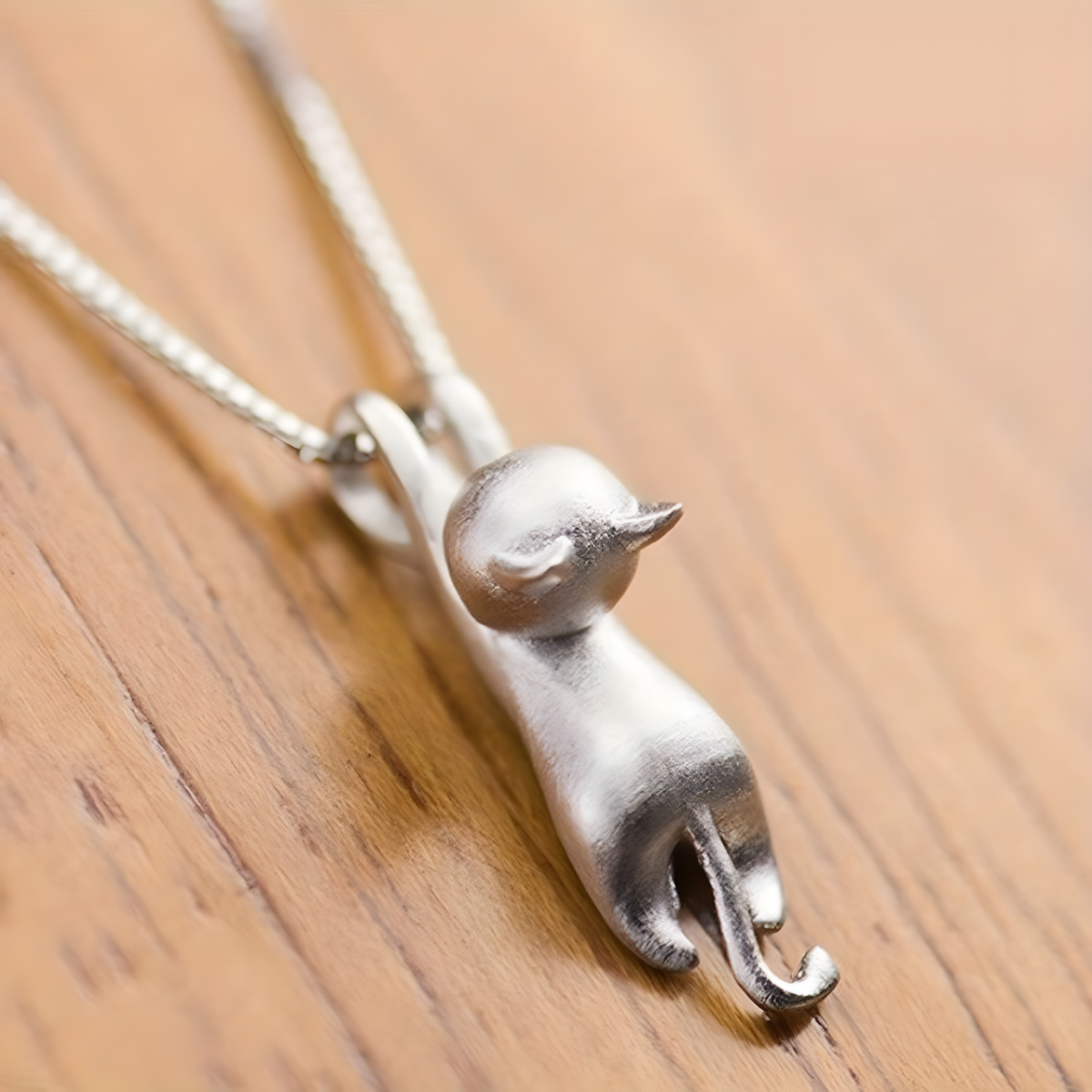 Cute Cat Pendant Necklace for Women – Minimalist Animal Design in Silver 829