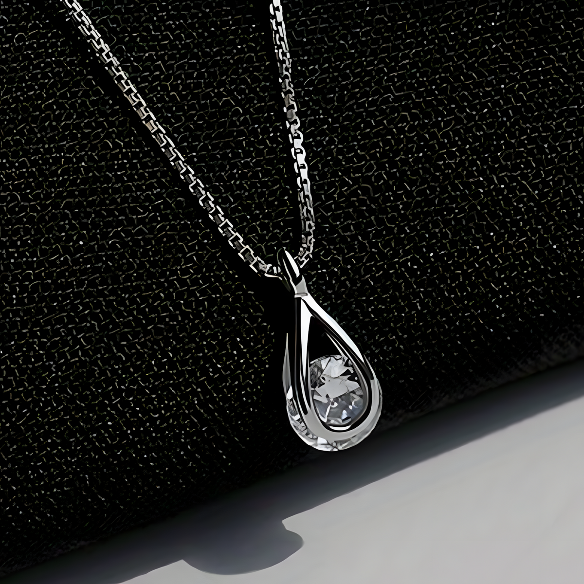 Silver-Tone Water Drop Zircon Necklace for Women – Elegant Crystal Pendant 823