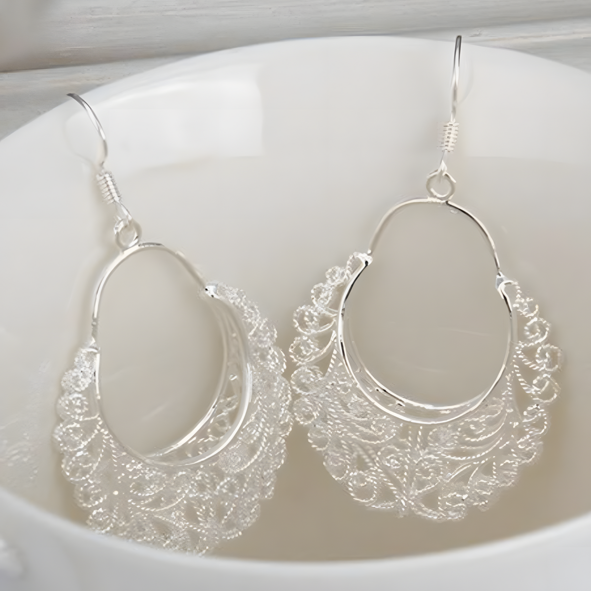 Vintage Filigree Drop Earrings for Women – Copper Alloy 925 Silver Plating 1203