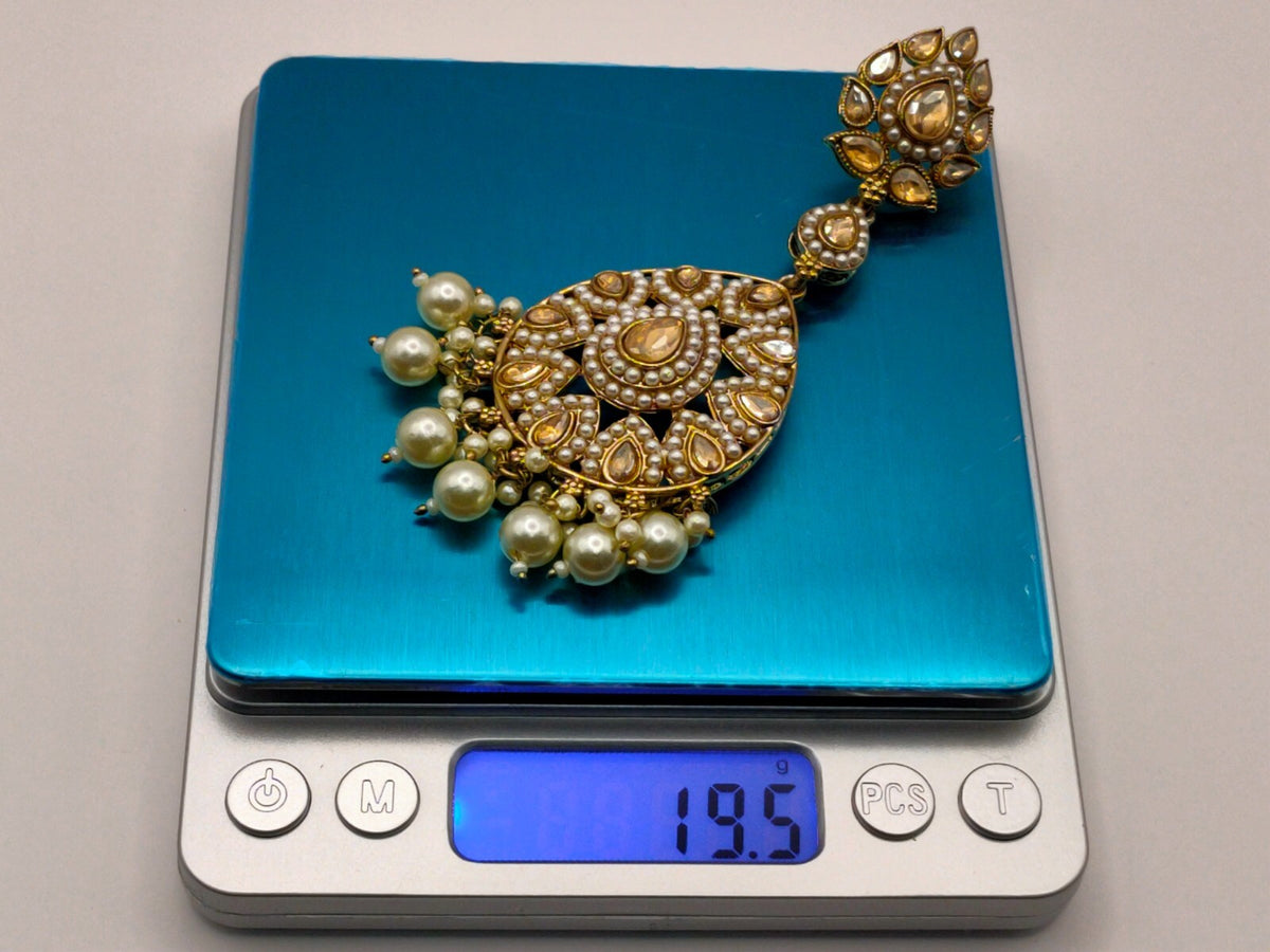Elegant Bollywood Inspired Gold Kundan Earrings - Traditional Indian Jewelry 172