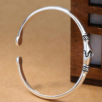 Women’s Silver-Plated Alloy Cuff Bracelet - Retro Handshake Open Bangle 20g 1444