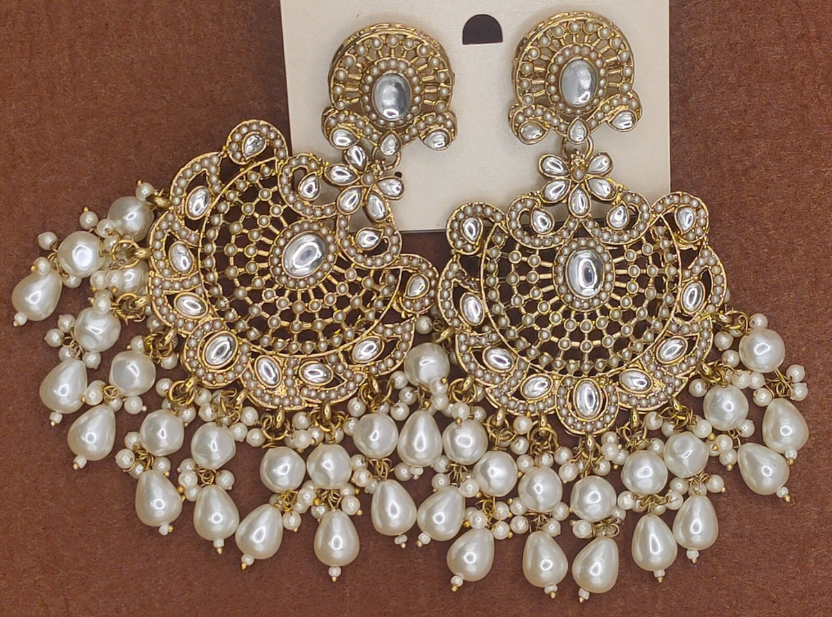 Elegant Bollywood Inspired Gold Kundan Earrings - Traditional Indian Jewelry 212