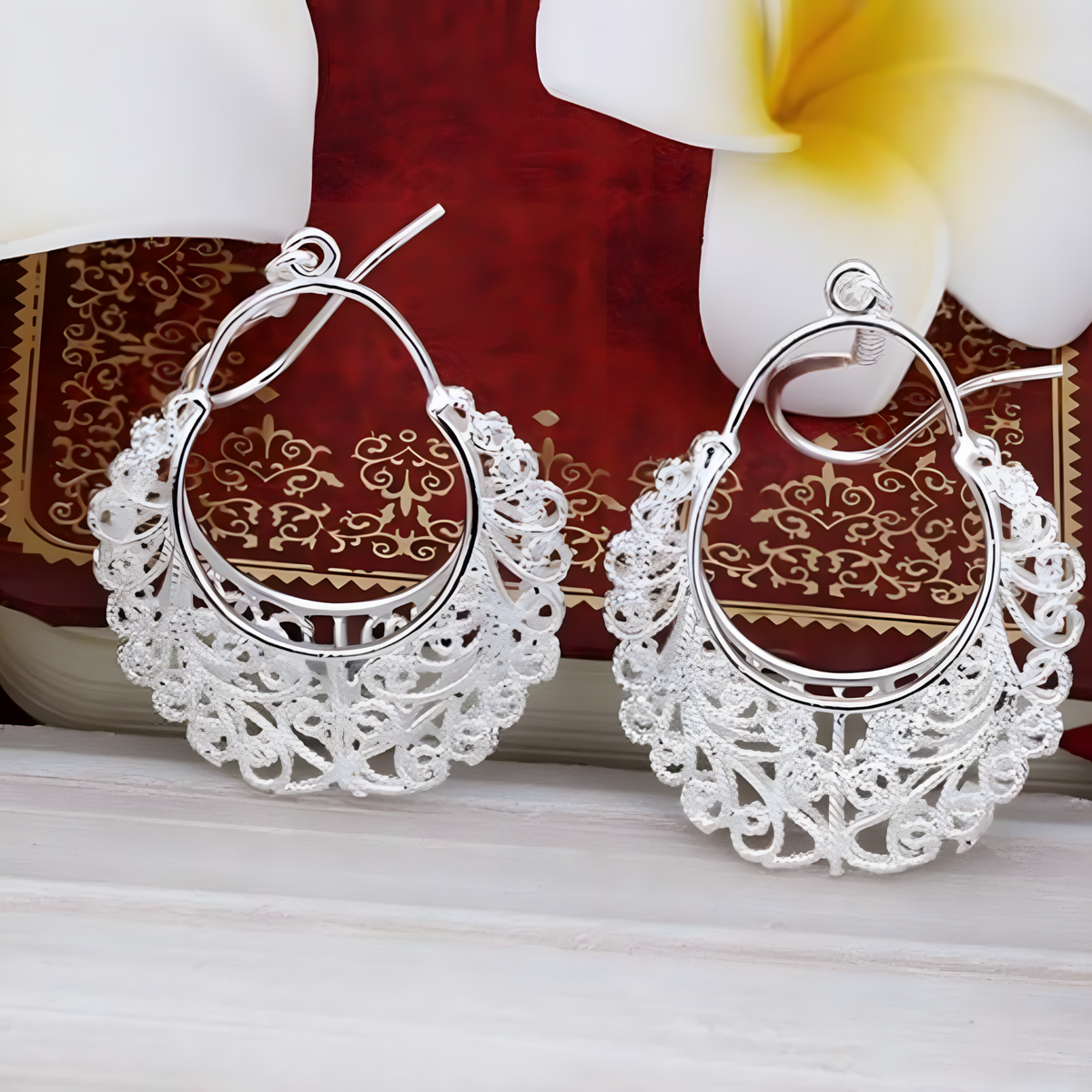 Vintage Filigree Drop Earrings for Women – Copper Alloy 925 Silver Plating 1203