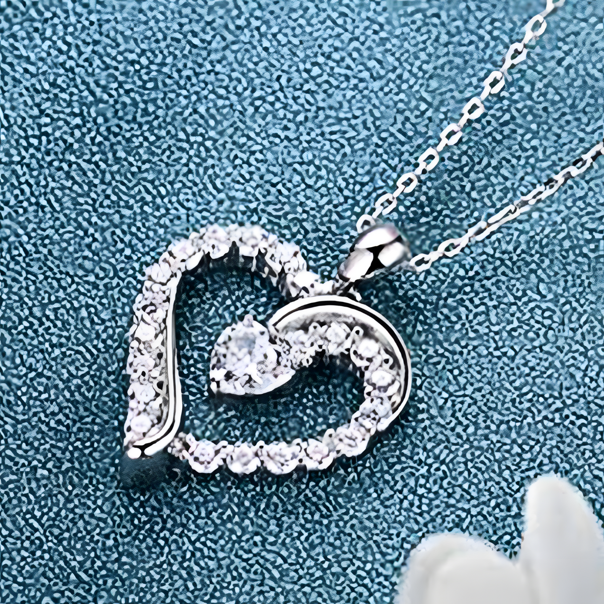 Luxury Paved Heart Necklace - Dazzling Cubic Zirconia Silver Tone for Women B72