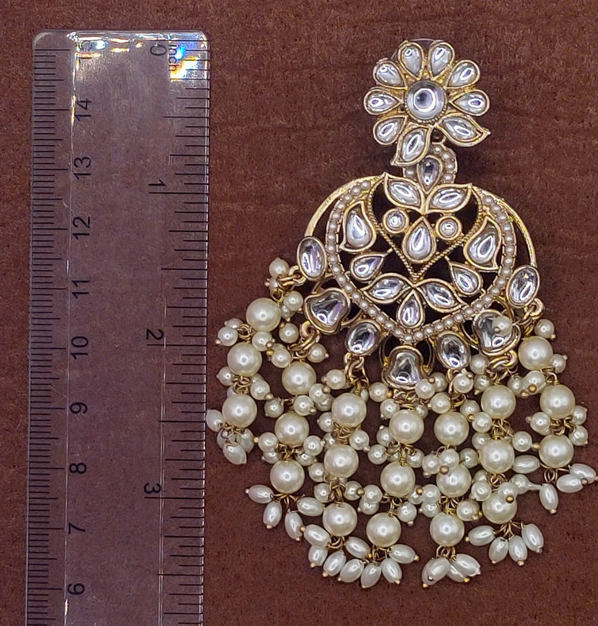 Elegant Bollywood Inspired Gold Kundan Earrings - Traditional Indian Jewelry 187
