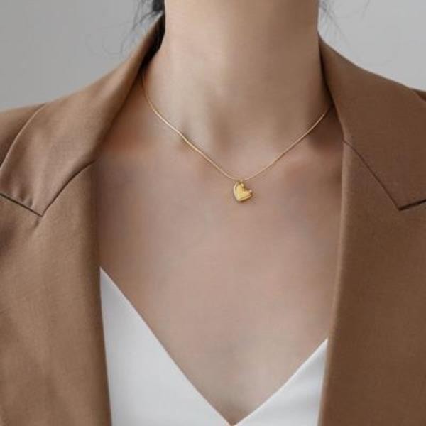 Stainless Steel Love Heart Necklace – Elegant Gold Snake Chain Pendant Women 747