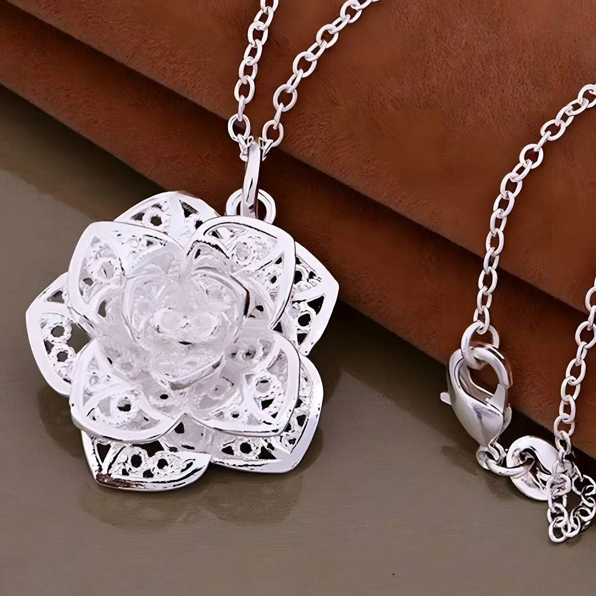925 Sterling Silver Delicate Rose Flower Pendant Necklace Elegant Openwork 451