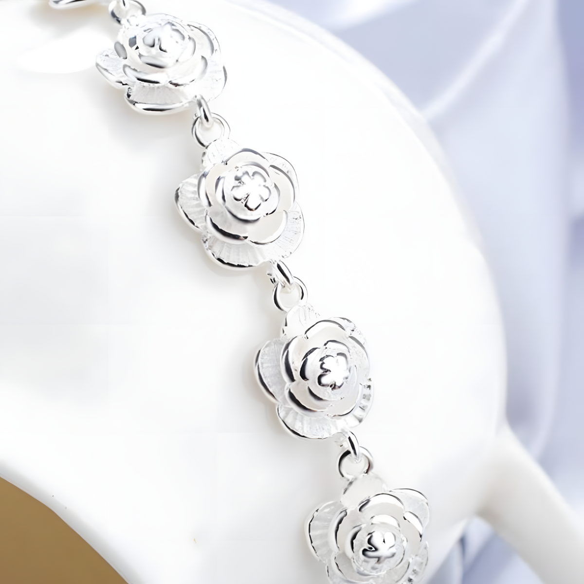 Flower Charm Bracelet Women – Classic Plant Motif Charm Bracelet, Lobster 1425