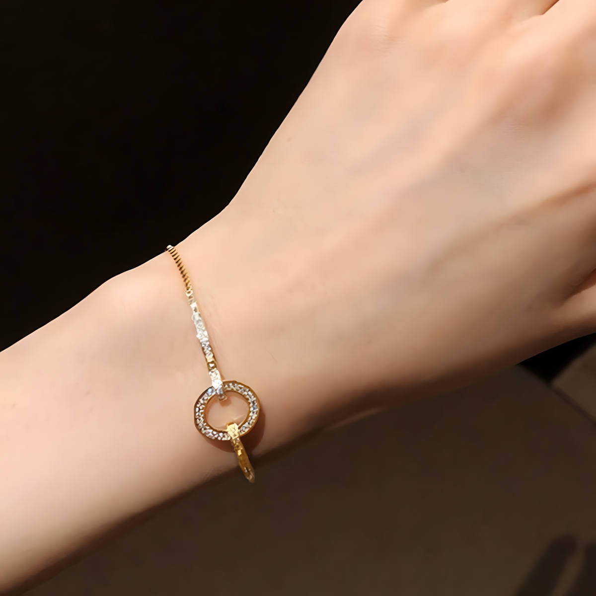 Unified Jewellery Gold-Plated Circle Link Bracelet Women – Sparkling Crystal 907