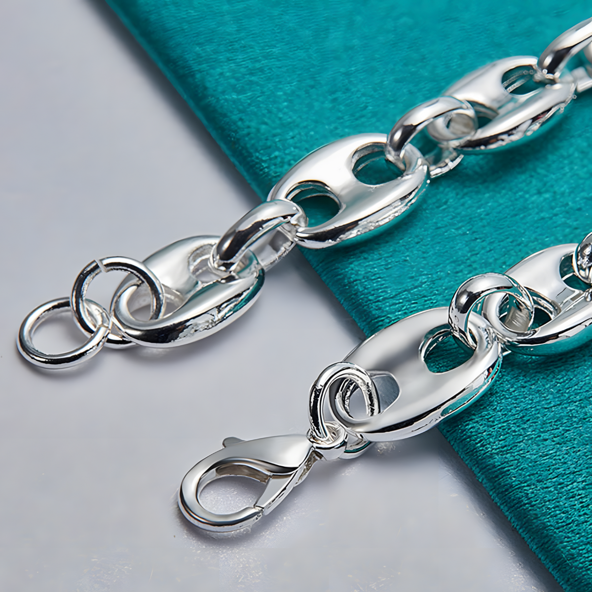 Pig Nose Chain Bracelet for Women - Premium Oval Link Statement Bracelet 1805