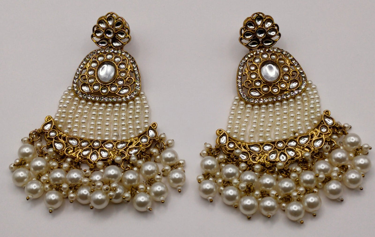 Elegant Bollywood Inspired Gold Kundan Earrings - Traditional Indian Jewelry 174