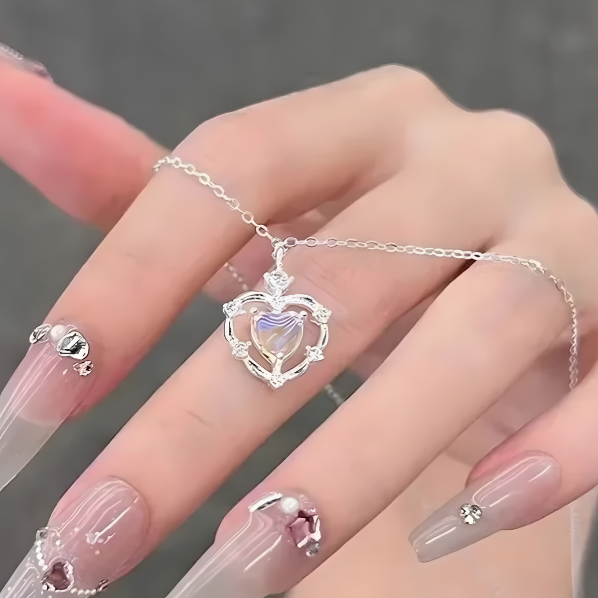 Heart Pendant Necklace Women, Popular Hollow Chain Charm, Stylish Fashion b168