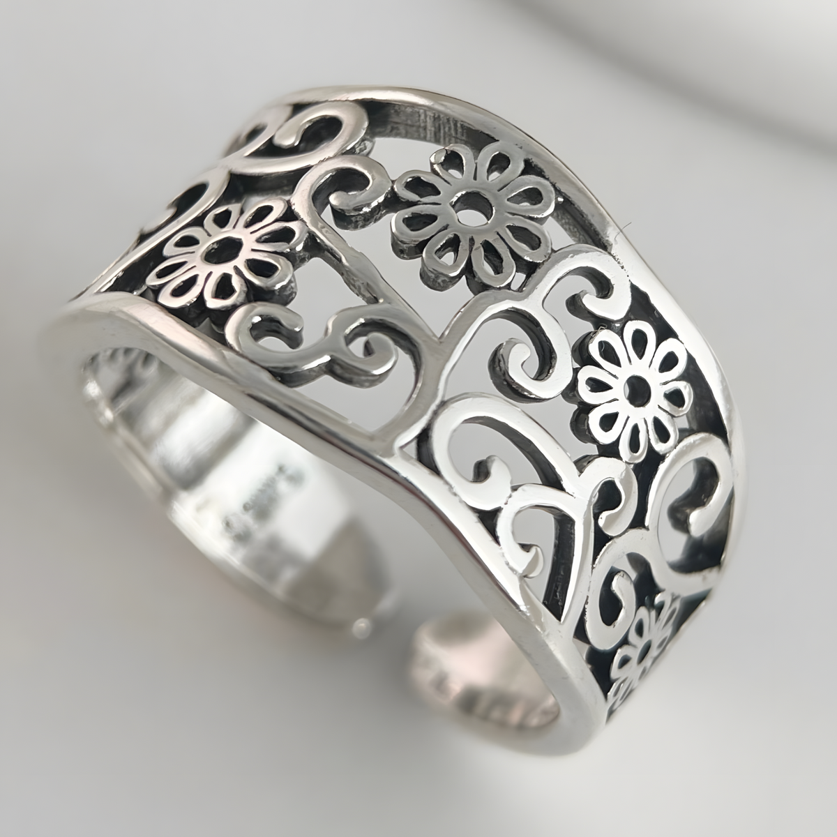 925 Sterling Silver Floral Adjustable Ring, Wide Openwork Flower Statement 1883