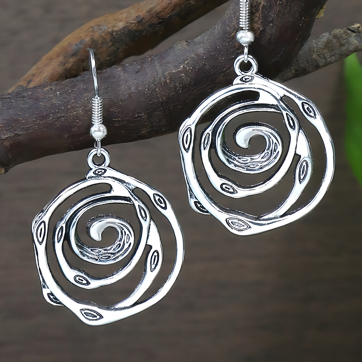 Boho Ethnic Spiral Jewelry Set for Women – Antique Silver Hollow-Out Pendant 676