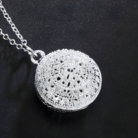 Unified Jewellery Premium Round Filigree Medallion Pendant Necklace Women 1831