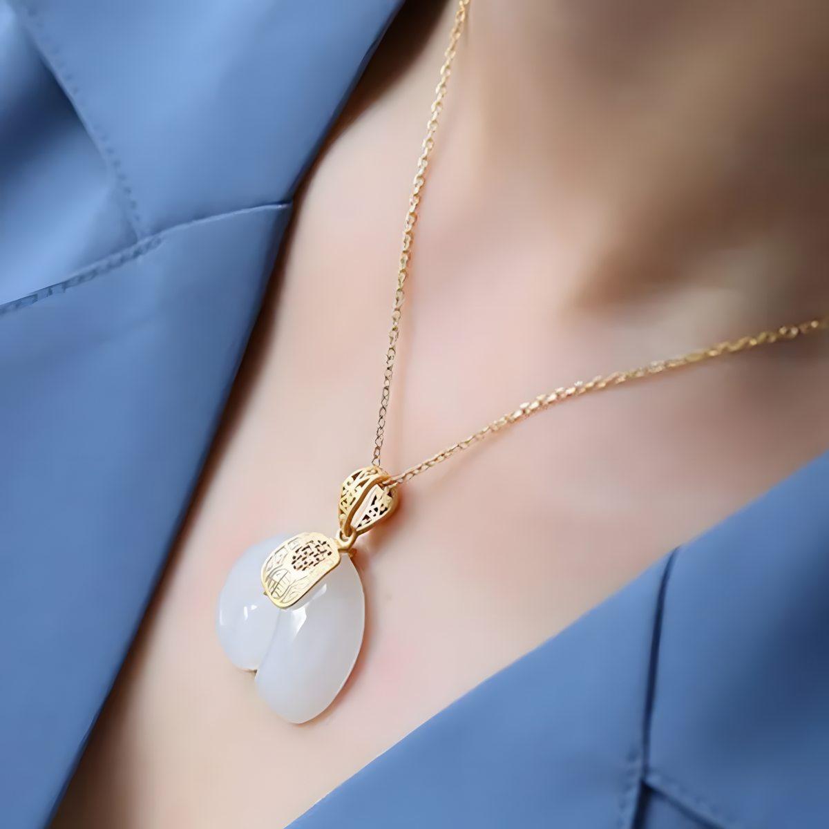 Natural White Green Jade Elephant Pendant Necklace 18K Gold Plated Women's 458