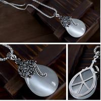 Vintage Teardrop Pendant Necklace & Drop Earrings Set eardrop Cat’s Eye 1470