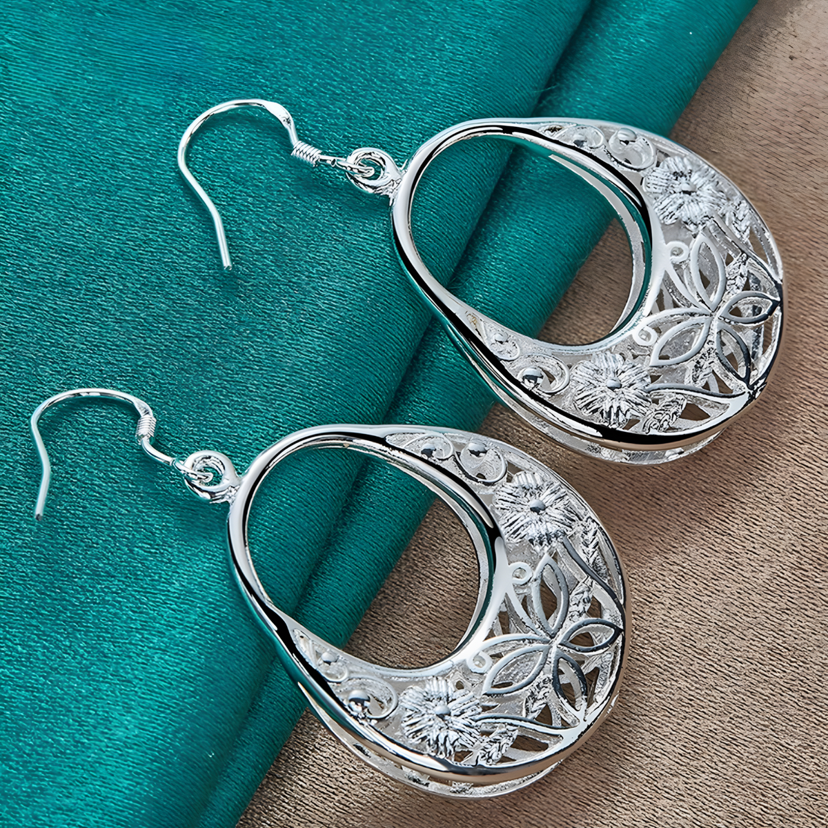 Floral Filigree Oval Drop Earrings for Women–Zinc Alloy with Silver Plating 1213