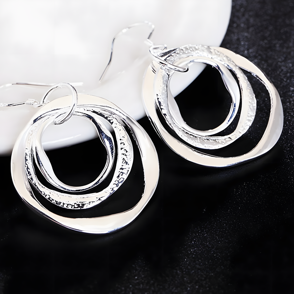 925 Sterling Silver Three Circle Drop Earrings - Elegant Modern Design B20