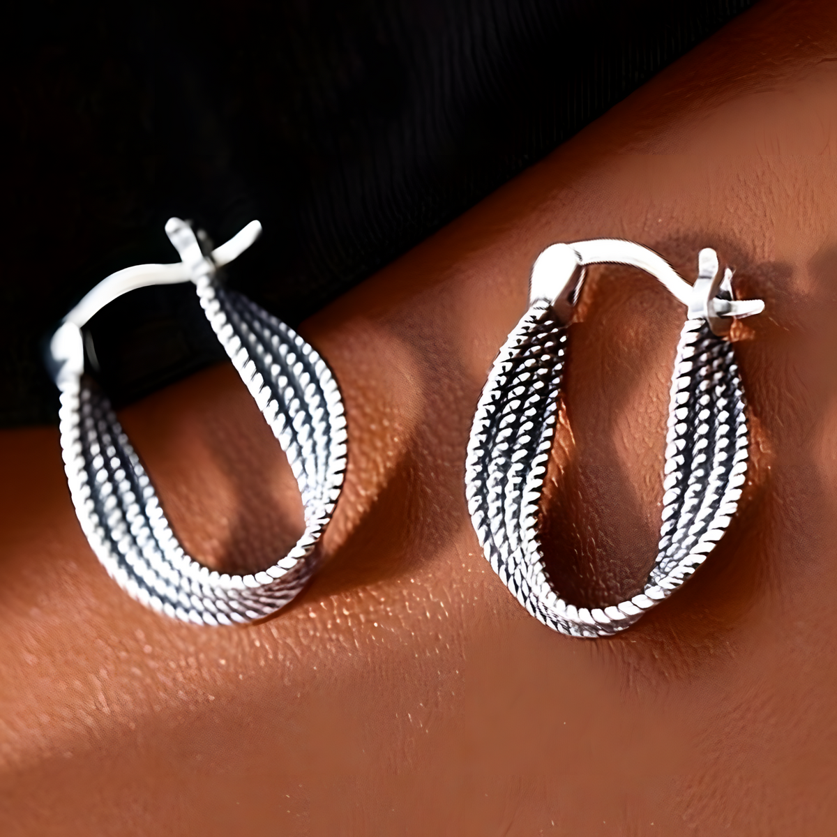 Women's Twist Geometry Hoop Earrings Niche Unique Design Vintage Temperament 523
