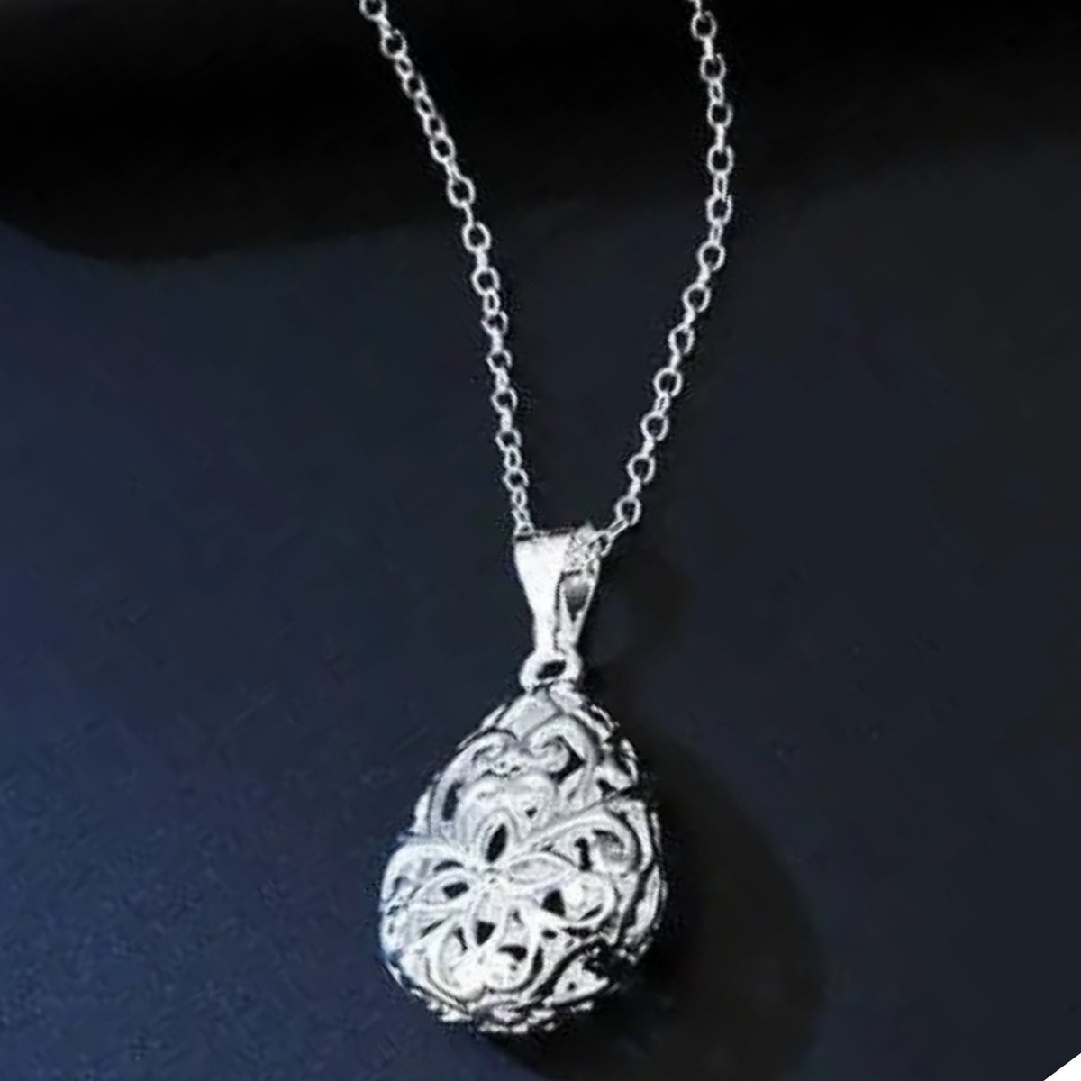 Silver Tone Filigree Teardrop Pendant Necklace Women's Fashion Jewelry Gift 410