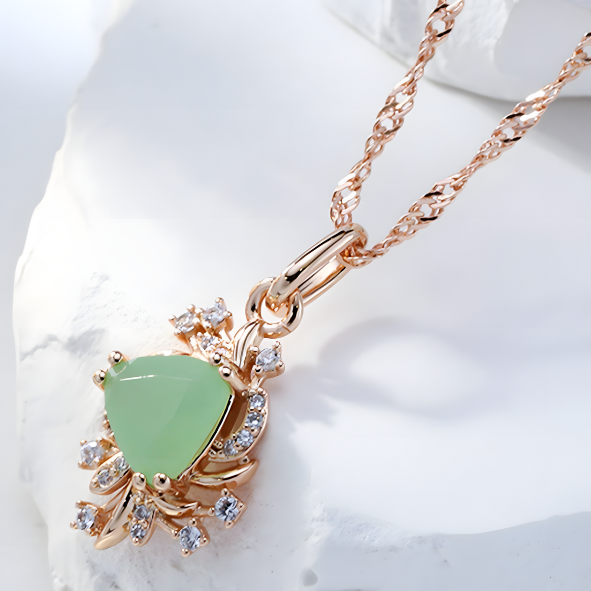 Rose Gold-Plated Alloy Green Zircon Floral Pendant Necklace Women Crystal 1282