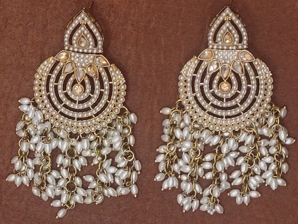 Elegant Bollywood Inspired Gold Kundan Earrings - Traditional Indian Jewelry 179