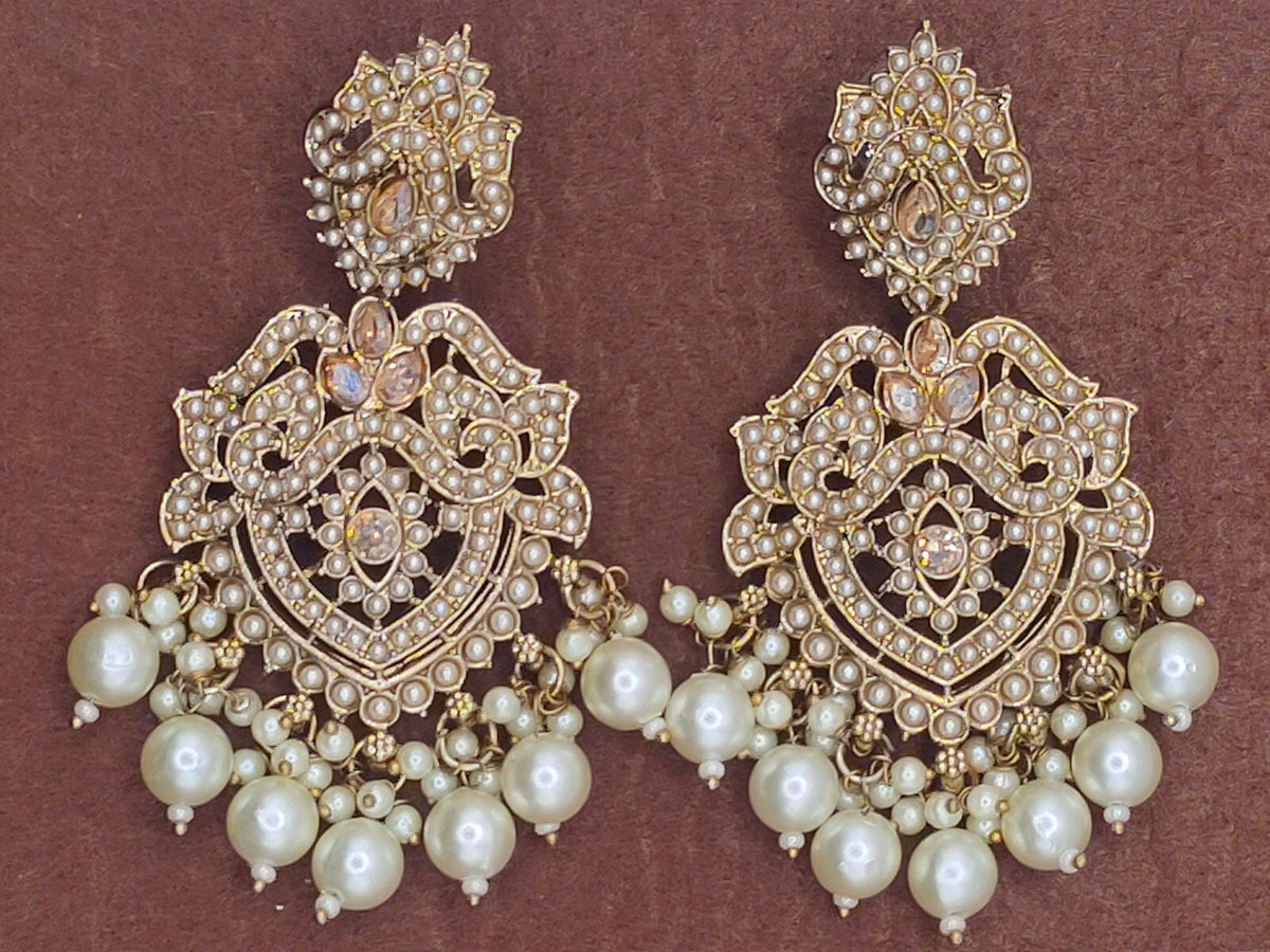 Elegant Bollywood Inspired Gold Kundan Earrings - Traditional Indian Jewelry 180