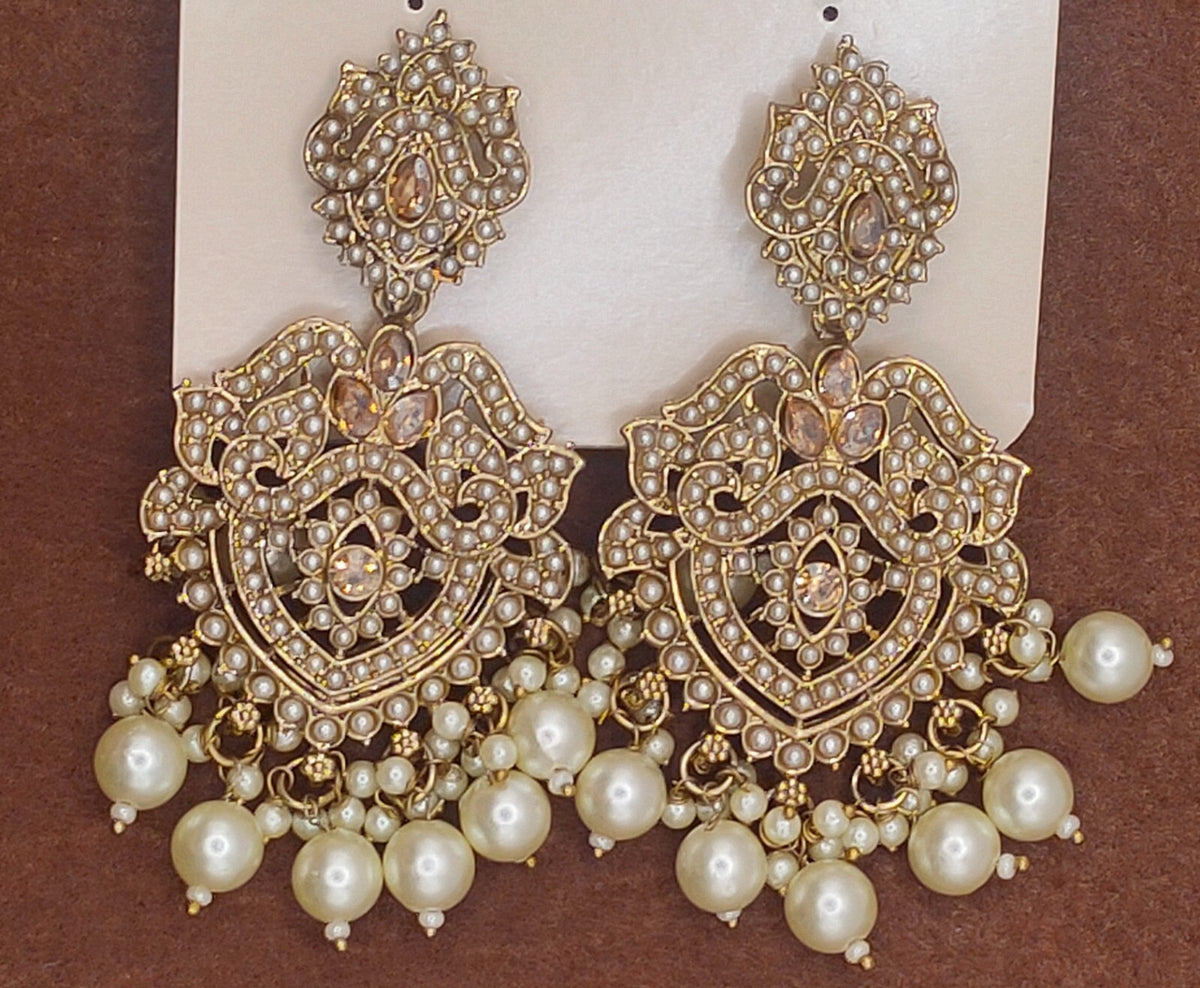 Elegant Bollywood Inspired Gold Kundan Earrings - Traditional Indian Jewelry 180