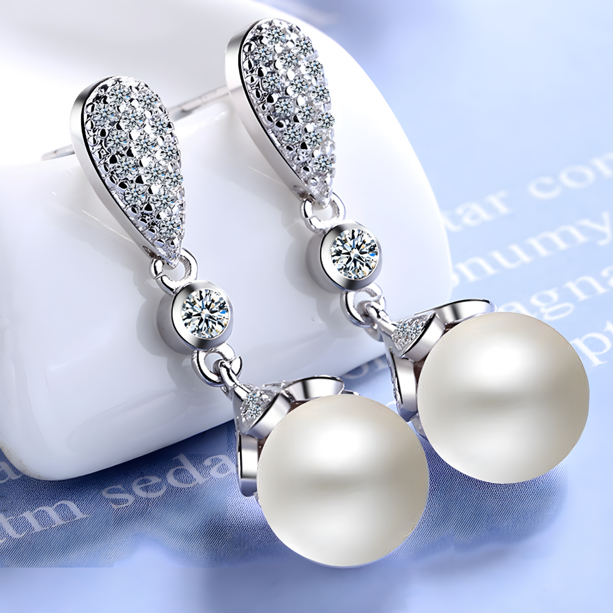 Women’s Silver-Plated Drop Earrings Sparkling Cubic Zirconia & Pearl 908