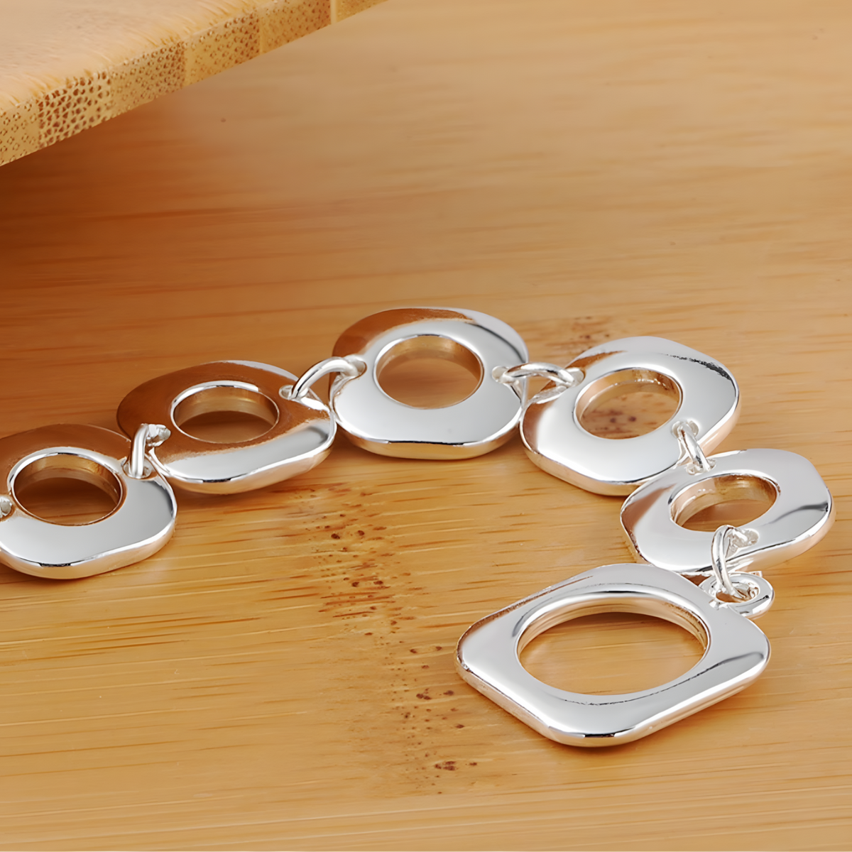 Rhodium-Plated Base Metal Circle Link Bracelet - Toggle Clasp with Extender 1491