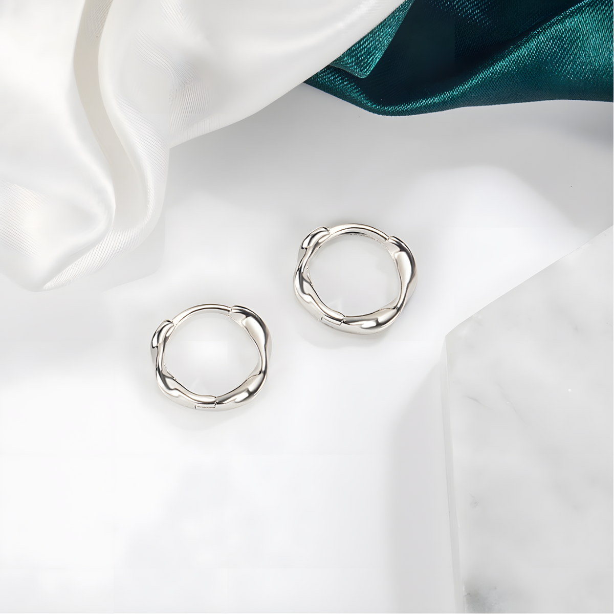 Silver-Tone Twisted Hoop Earrings Women Copper Alloy Zinc-Plated Fashion 993