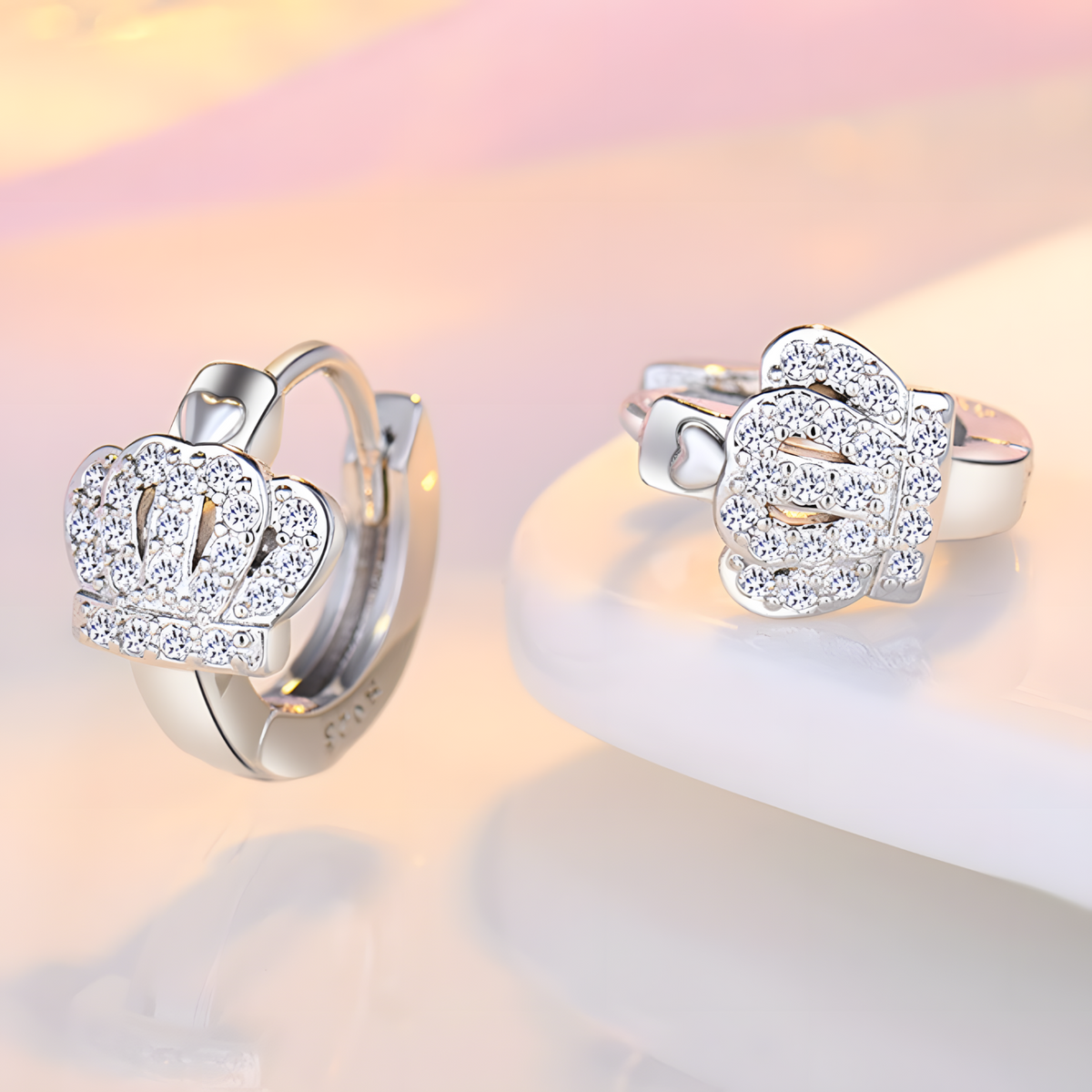 Royal Crown Crystal Hoop Earrings Copper Alloy 925 SilverPlated Huggie Hoop 1027