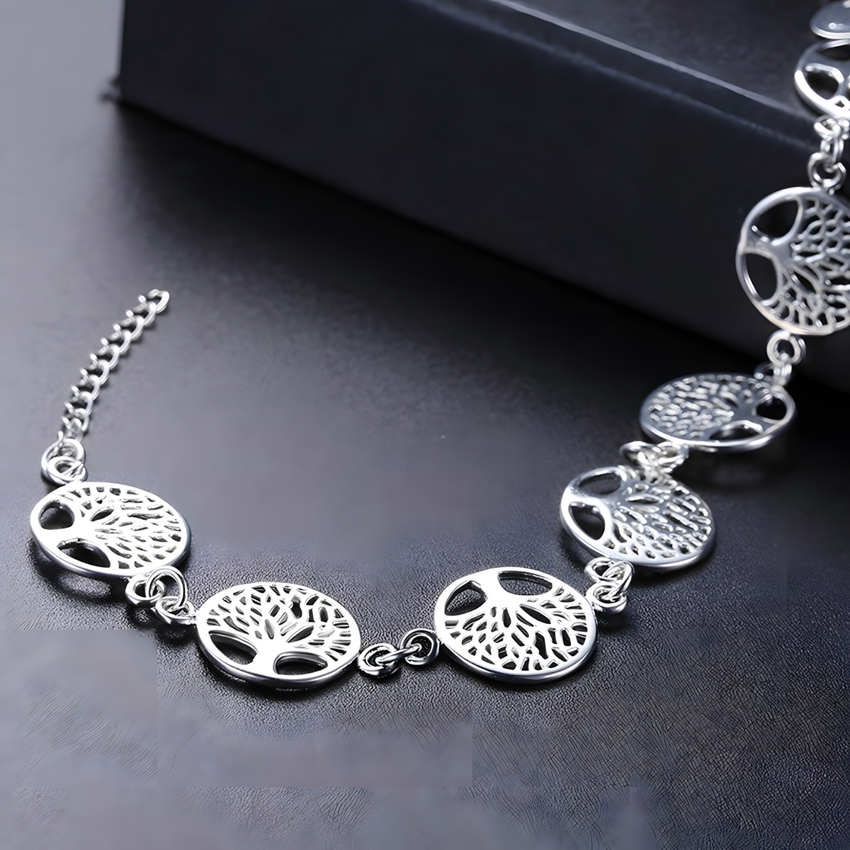 Unified Jewellery Premium Tree of Life Charm Bracelet Adjustable 1836