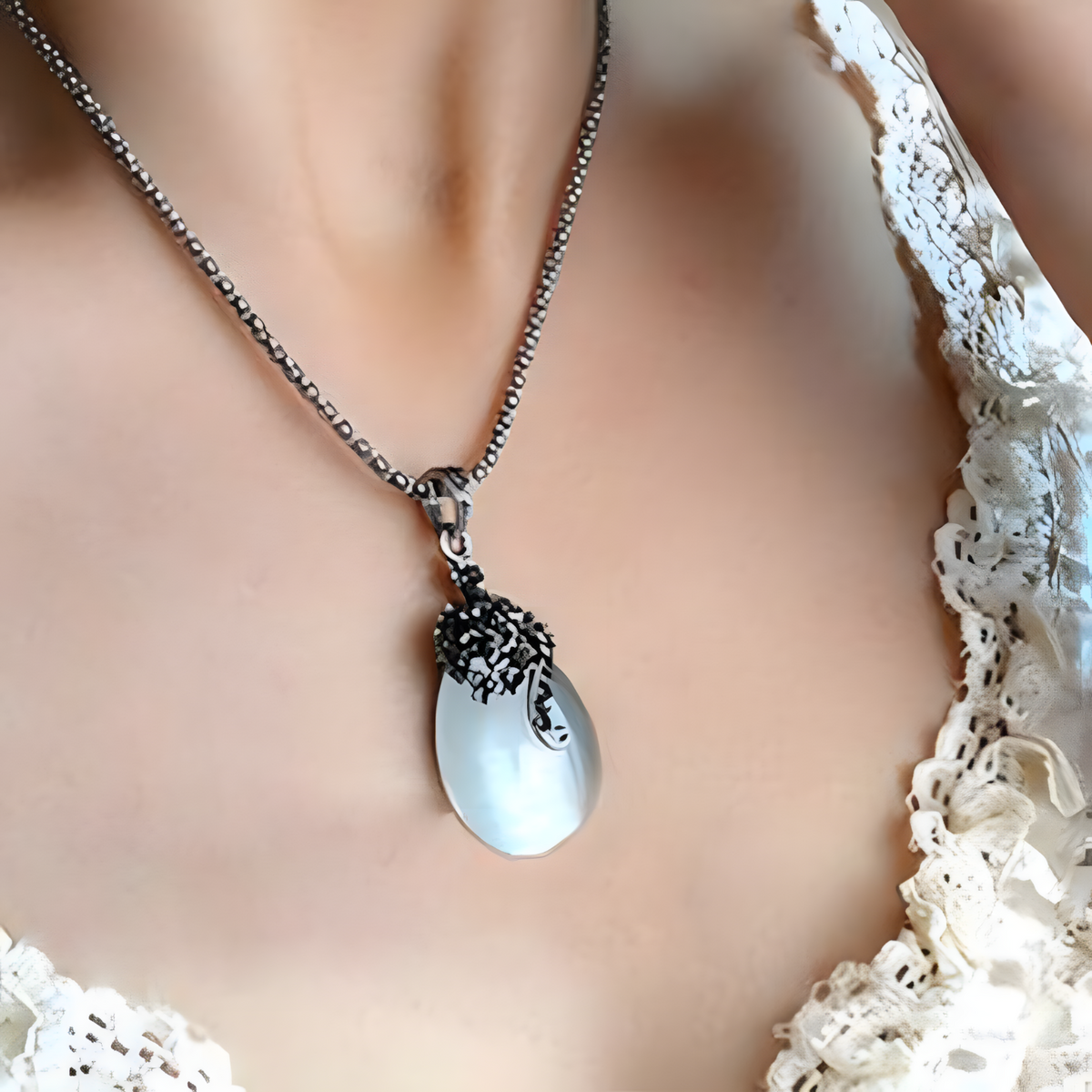 Vintage Teardrop Pendant Necklace & Drop Earrings Set eardrop Cat’s Eye 1470