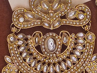 Elegant Bollywood Inspired Gold Kundan Earrings - Traditional Indian Jewelry 192
