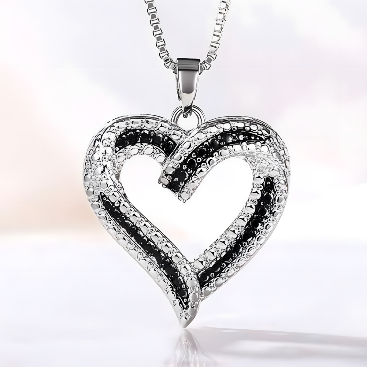 Women’s Black & White Cubic Zirconia Open Heart Pendant Necklace 1443