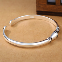 Women’s Silver-Plated Alloy Cuff Bracelet - Retro Handshake Open Bangle 20g 1444