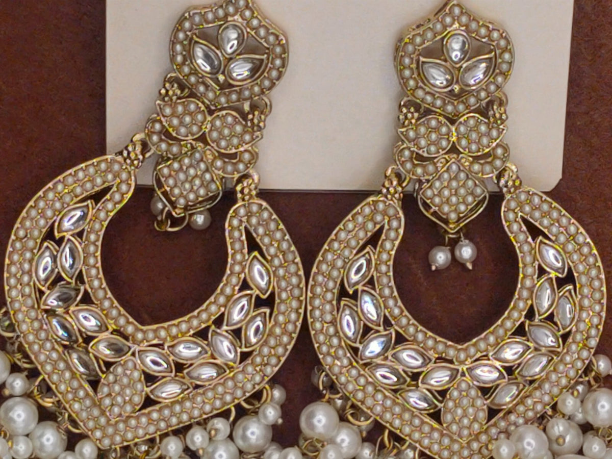 Elegant Bollywood Inspired Gold Kundan Earrings - Traditional Indian Jewelry 195