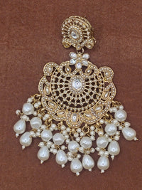 Elegant Bollywood Inspired Gold Kundan Earrings - Traditional Indian Jewelry 186